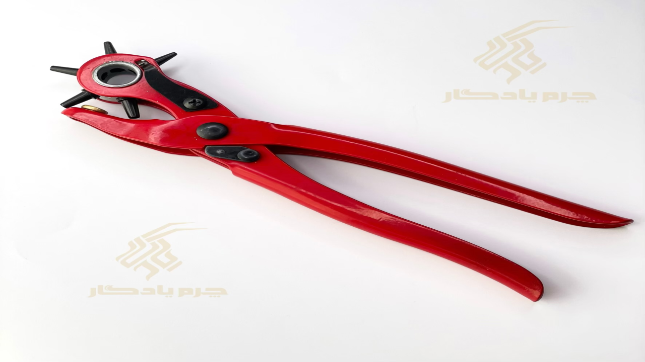 ابزار سوراخکاری روی چرم 