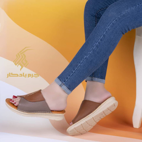 صندل رو فرشی چرم طبیعی - فروشگاه چرم یادگار