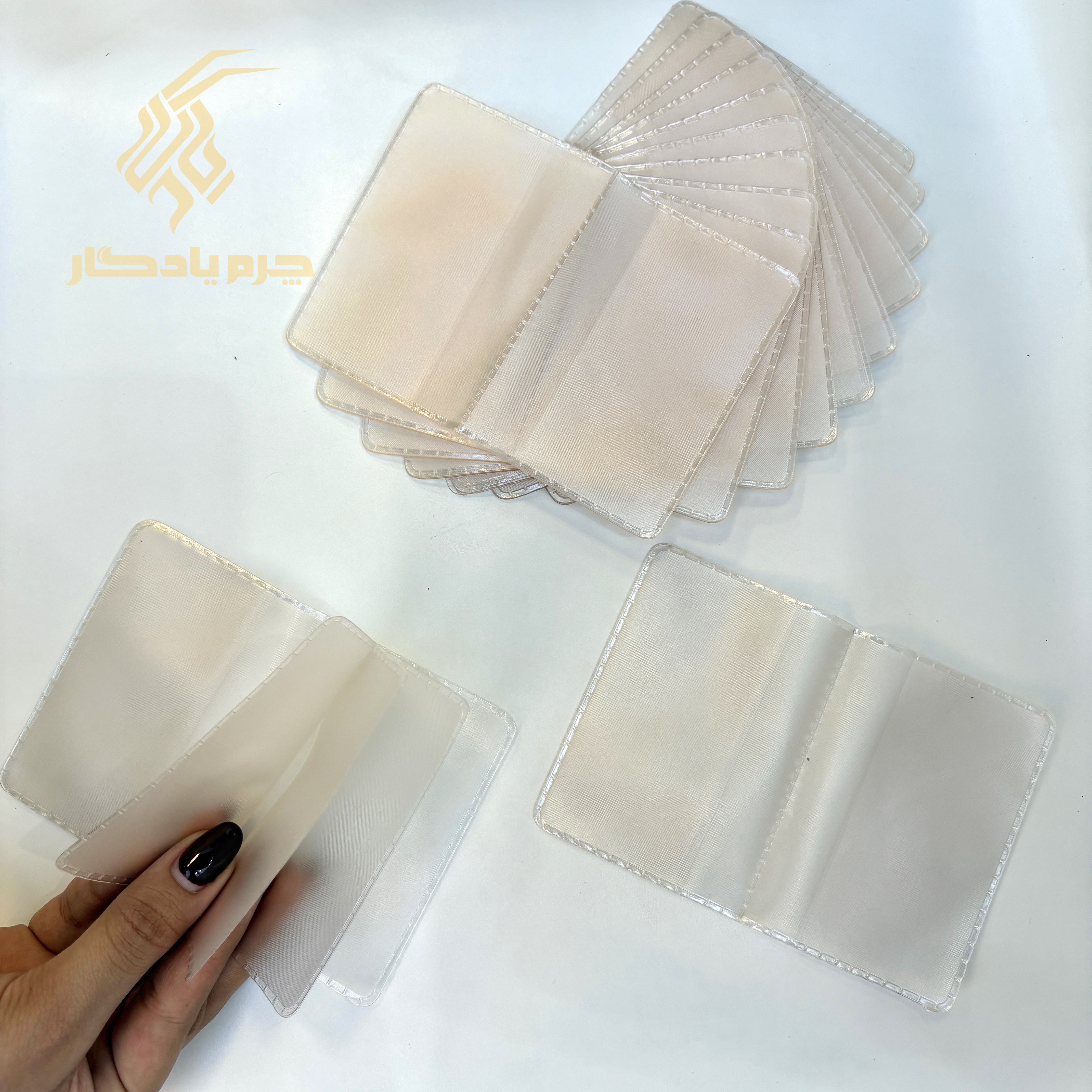 طلق جا کارتی هشت برگی ـ فروشگاه چرم یادگار