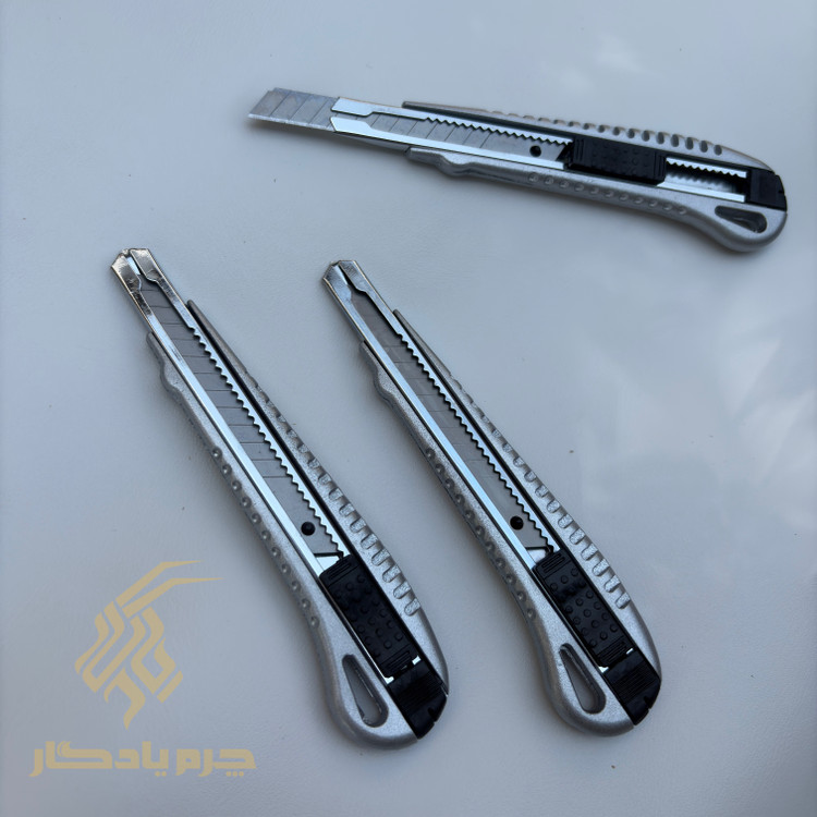 کاتر بدنه سربی ـ فروشگاه چرم یادگار